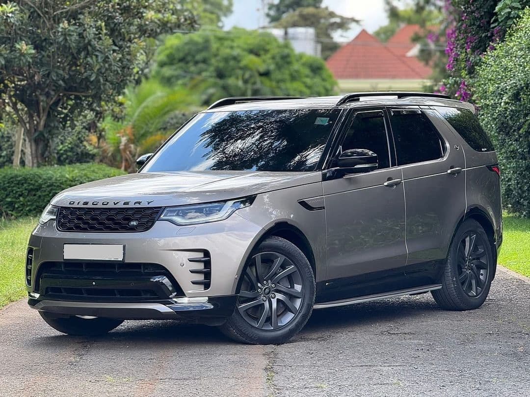 Cars & 4x4s - image 2